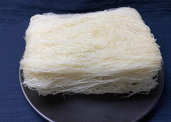 Veganische rijststokjes Vermicelli rijstnoedels Glutenvrij Privélabel klaar